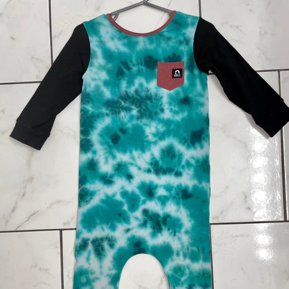 18/24 Rags to Raches - Picture 1 of 2